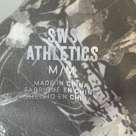 SWS Athletics Size M, Women's Camouflage Patterned Flared Leg Pants, Stretchy - Picture 6 of 6